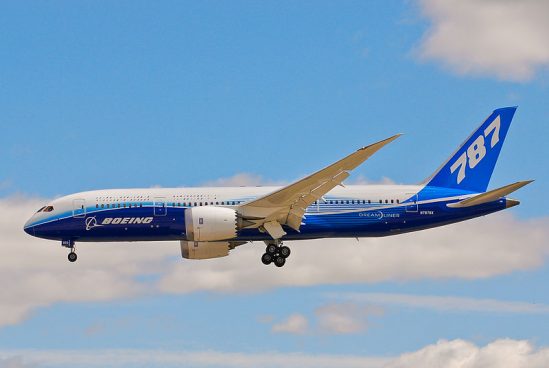 800px Boeing 787 Dreamliner N787BX 549x368